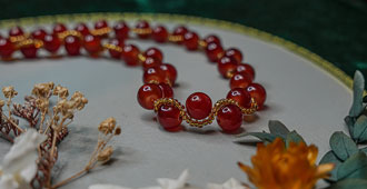 �ںϷ���Ԫ�����ɫˮ���鱦�������